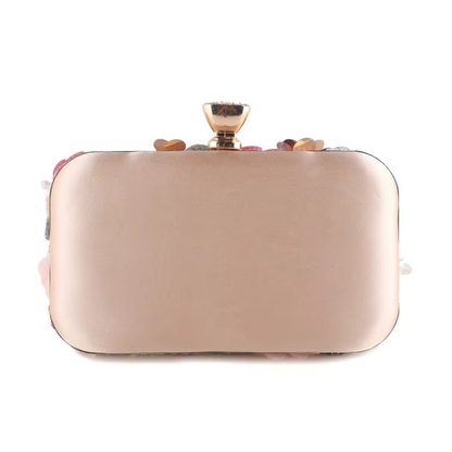 Pochette de soirée à Fleurs Sculptées | Elégance & Style